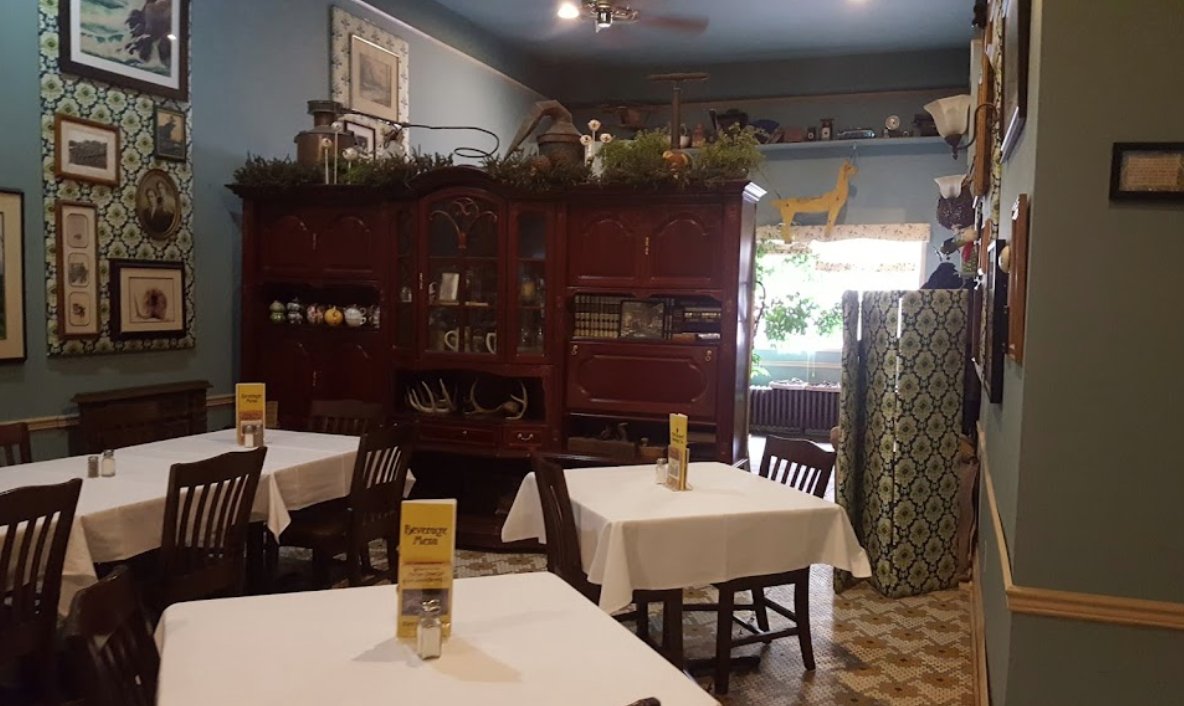 MichiganPub's tweet photo. Michigan House Cafe is always serving up incredible meals! 😍
-
We are now open for DINE-IN in addition to takeout! 
Call and place your takeout order! (906) 337-1910
.
.
.
.
📸J Caleb
#MichiganHouseCafeandBrewPub #PubGrub #MIEats #BrewHouse #Burgers #Foodie #EatLocal https://t.co/AcL0ACbONh