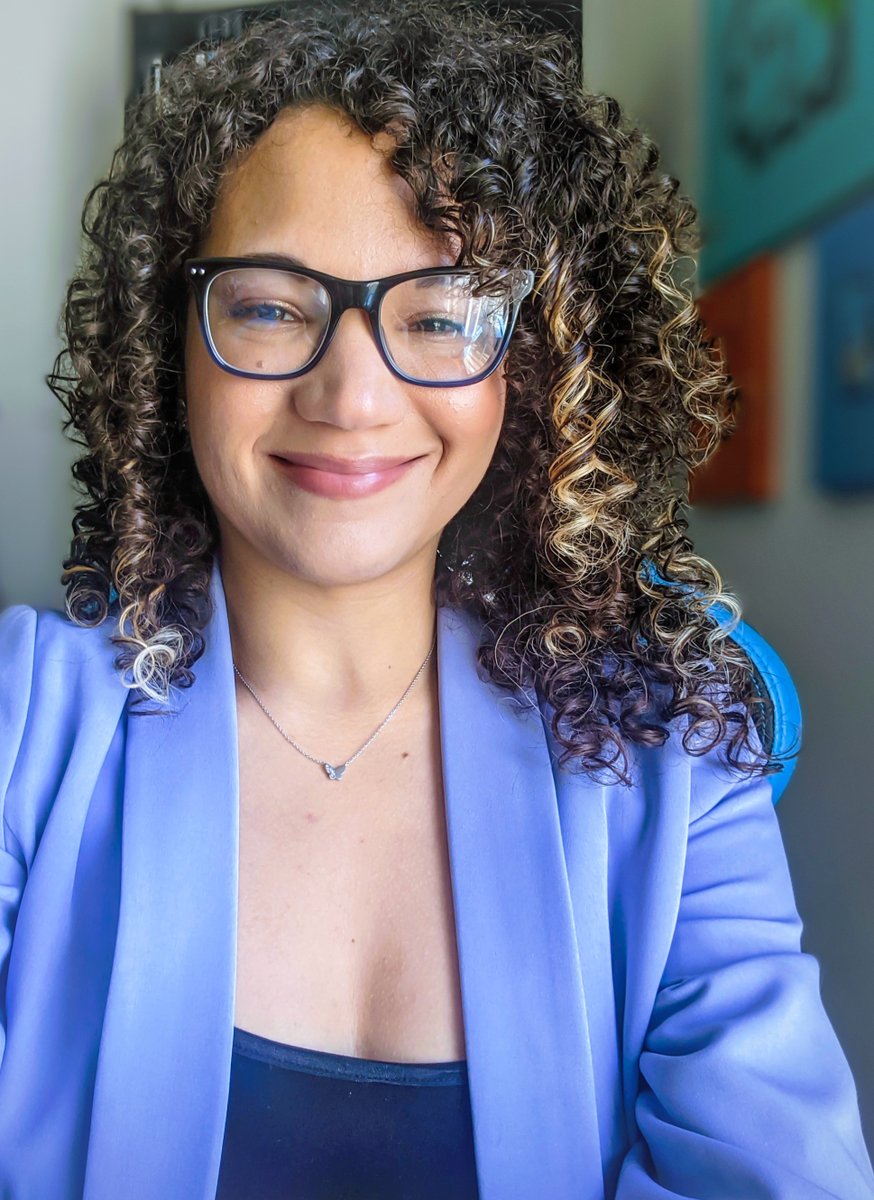 DeanHoustonInc's tweet photo. We are excited to share news of our Chicago office's newest Graphic Designer, Molly Errek! Molly has experience with digital marketing and design in the retail, automotive and heavy equipment industries. Molly, welcome to the DH+ team! #DHWay #PlatinumPlusService https://t.co/OWisSgTB6D