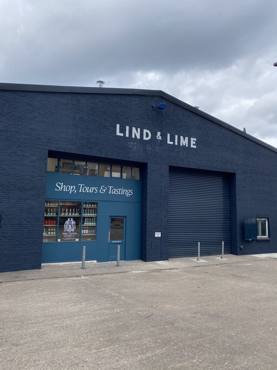 destined4home's tweet image. Spied exciting new Gin Distillery… (sorry spoiler alert) 

while I’m allergic to Gin I can appreciate how beautiful their bottles are - can’t wait to be advising my customers where their next stop needs to be @LindAndLime #leithgin #shopleith #leith #loveleith #lindandlimegin
