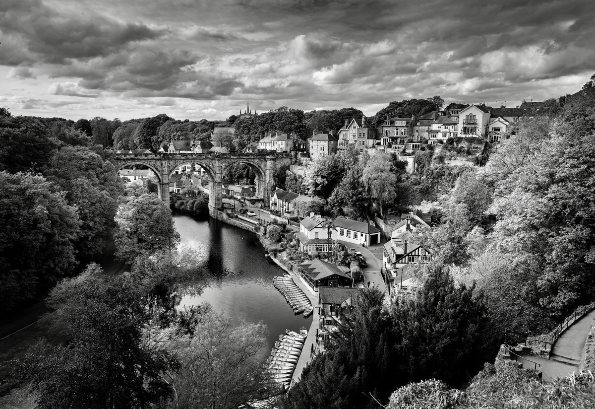 Simonx2Photo's tweet photo. @VisitKnaresboro #knaresborough #viaduct #niddgorge #marigold #cafe #boats #nidd #waterside #river #nidd @KboroCivicSoc https://t.co/NclA4NHqp2