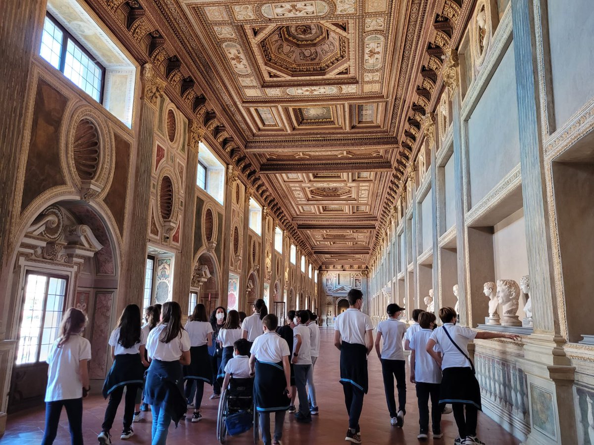 sdbpaderno's tweet photo. Mantova #2secondaria #uscitadidattica https://t.co/UyqTskhlBn