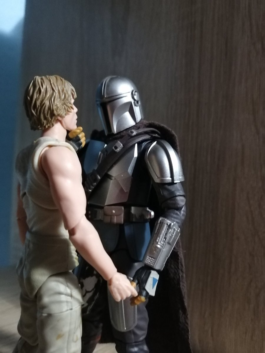 AddiNesky's tweet photo. Para esto compro mis figuras 😎🤙🏻
#dinluke #LukeSkywalker #DinDjarin #obikin #StarWars #ObiWan https://t.co/ojGt8rwpRq