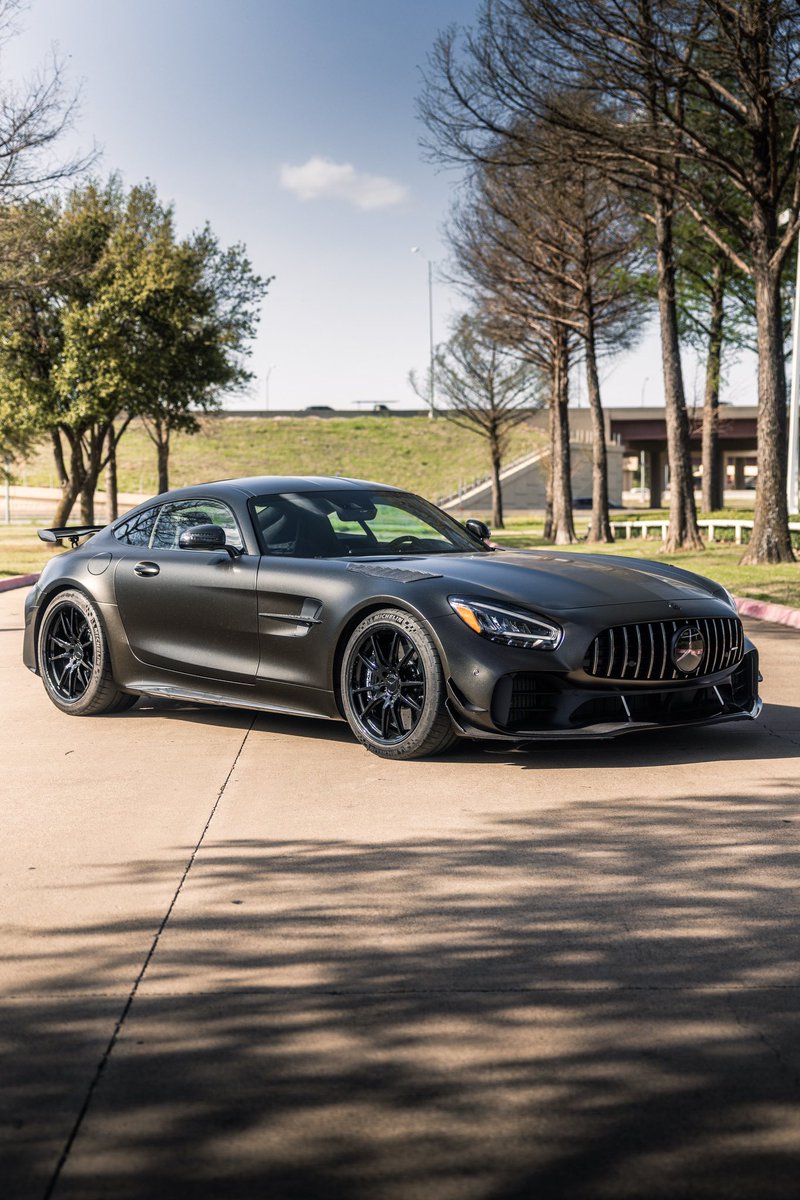 Luke_Asper's tweet photo. Mercedes GTR Pro wrapped by @brax10___ #gtr #pro #MercedesBenz #amg https://t.co/4VUMcBfOsM