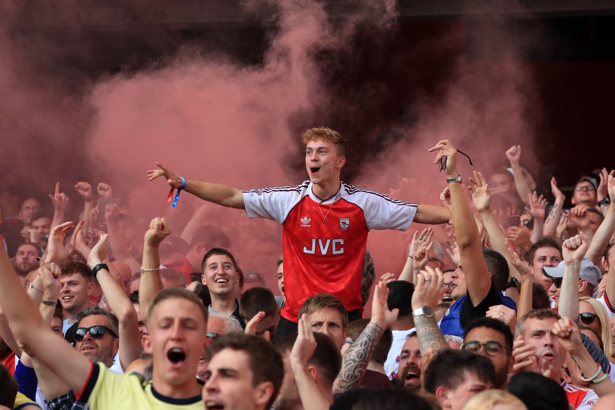 afcstuff's tweet photo. North London Forever. 🔴⚪️ #afc https://t.co/cvOzAhFNID