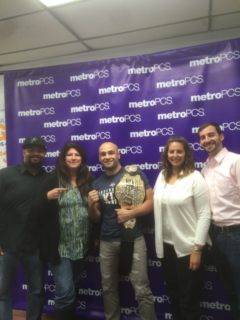 mrdellis's tweet photo. In-store meet and greet with former UFC Lightweight Champion Eddie Alvarez right before his fight with Connor McGregor.  We know the outcome but him having time to show up in his hometown of Philly was great for everyone.  #TBT #metrobytmobile #ufc https://t.co/r9tIWGFqex