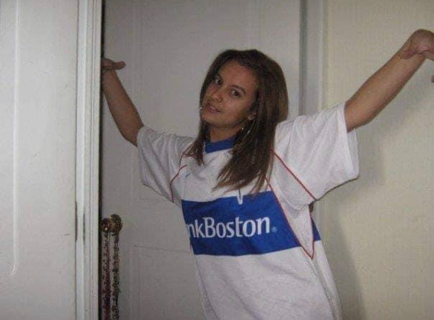 FrecCruzada's tweet photo. Francisca Sandoval periodista e hincha de Católica fue asesinada ejerciendo su profesión. En democracia esto nunca más puede ser permitido. Que paguen los responsables.

Enviamos nuestras condolencias a su familia y amigos

#JusticiaParaFrancisca https://t.co/5EUDsZ0Pcs