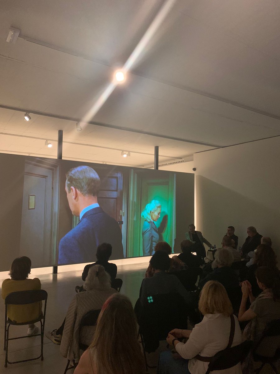 vilacasas's tweet photo. 📽Última activitat de l'exposició #Foradecamp d'Isidre Manils: un visionat de fragments de pel·lícules i un diàleg sobre cinema i pintura amb #JordiBalló, #JesúsMartínezClarà i #IsidreManils. Visiteu l'exposició fins aquest diumenge 15/05 al #MuseuCanFramis! https://t.co/GxUhk3MD1q