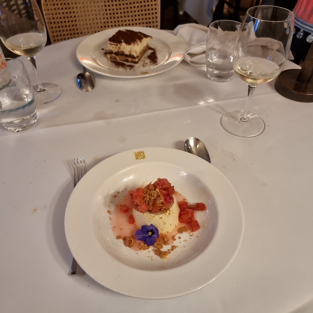 carolinaosman's tweet photo. Second night out as a new mama. Made possible by updates and photos from hubby back home and the occasional stalking of baby on the babycam app ๐๐๐ #mamasnightout #criedbeforeileft https://t.co/Onnc4EbGH8