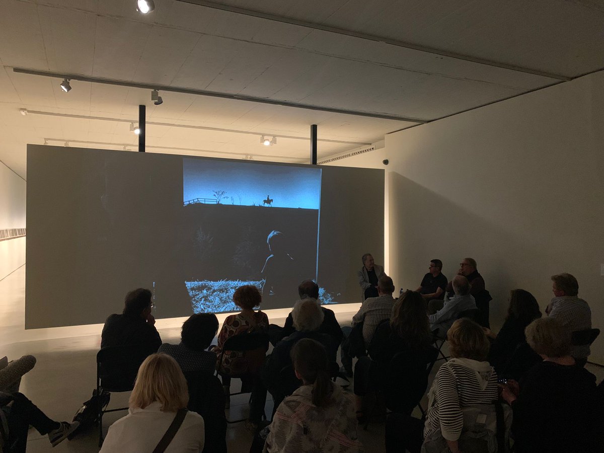 vilacasas's tweet photo. 📽Última activitat de l'exposició #Foradecamp d'Isidre Manils: un visionat de fragments de pel·lícules i un diàleg sobre cinema i pintura amb #JordiBalló, #JesúsMartínezClarà i #IsidreManils. Visiteu l'exposició fins aquest diumenge 15/05 al #MuseuCanFramis! https://t.co/GxUhk3MD1q