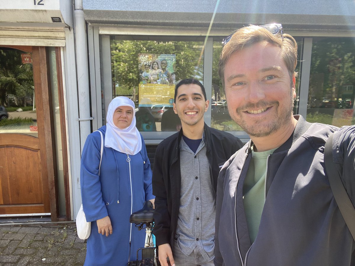 PvdA020Nrd's tweet photo. Vandaag waren we op bezoek voor een kennismaking bij #HetFort in de Banne.
Het Fort - nu 2 locaties in #AmsterdamNoord - is er voor kinderen die in sociaaleconomisch kwetsbare gezinnen opgroeien. ‘Want elk kind heeft recht op een kansrijke toekomst.’ 🌹 https://t.co/0IkFj5SrDS