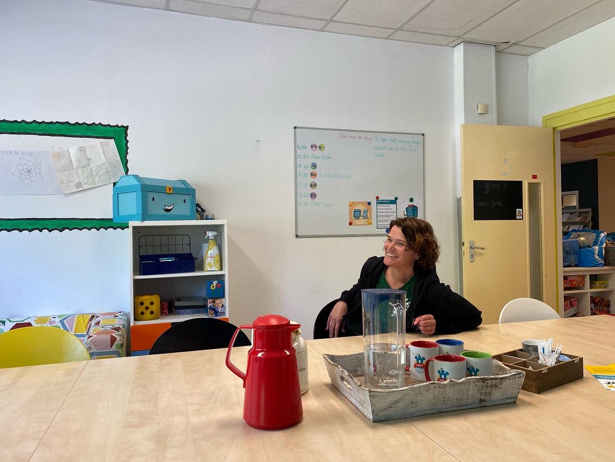 PvdA020Nrd's tweet photo. Vandaag waren we op bezoek voor een kennismaking bij #HetFort in de Banne.
Het Fort - nu 2 locaties in #AmsterdamNoord - is er voor kinderen die in sociaaleconomisch kwetsbare gezinnen opgroeien. ‘Want elk kind heeft recht op een kansrijke toekomst.’ 🌹 https://t.co/0IkFj5SrDS