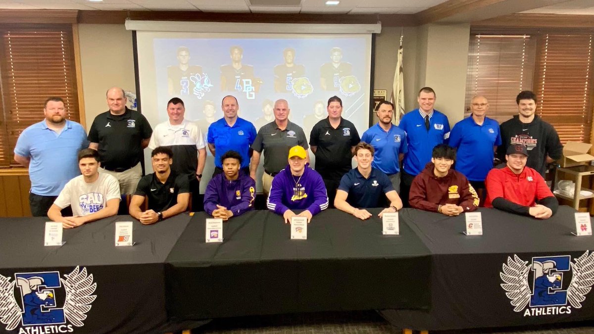 LWEastFootball's tweet photo. Congrats to our signing Class of 2022! It was a privilege to honor them this morning
Jon Guch St. Ambrose 
Trey Johnson Bowling Green
Kamal Mukarram Western Illinois 
Mike Cardilli Western Illinois
Brennan Stolarek Butler
Jack Tremblay Central Michigan
Alex Knaperek North Central https://t.co/OE4WBRZswr