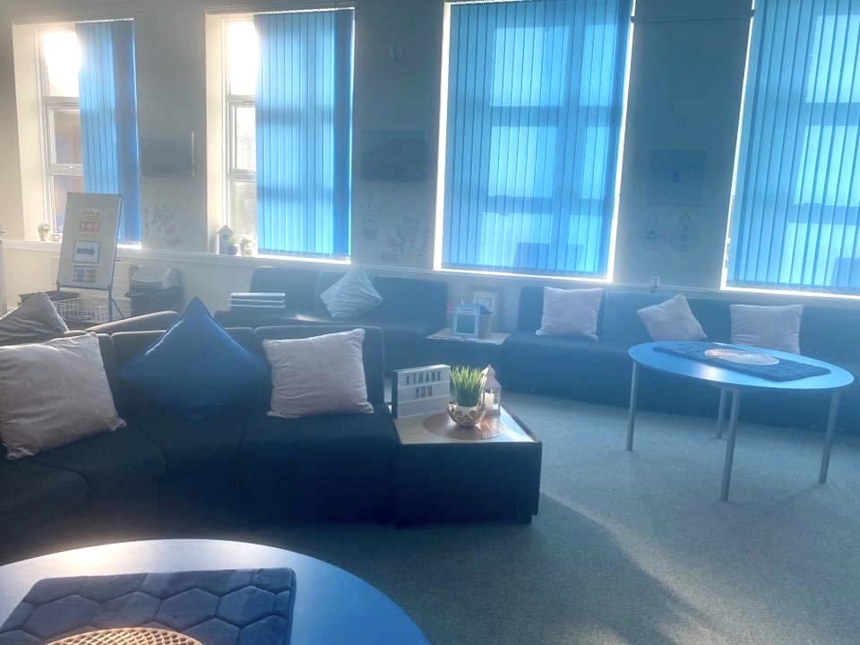 KyrstieStubbs's tweet photo. Staff deserve a calm, relaxing staff room where they can switch off from work- I always advocate as little notice boards as possible and getting rid of harsh lighting - I think it helps show your staff you care💙💜 #leadershipmusings https://t.co/rY3Qzguts3
