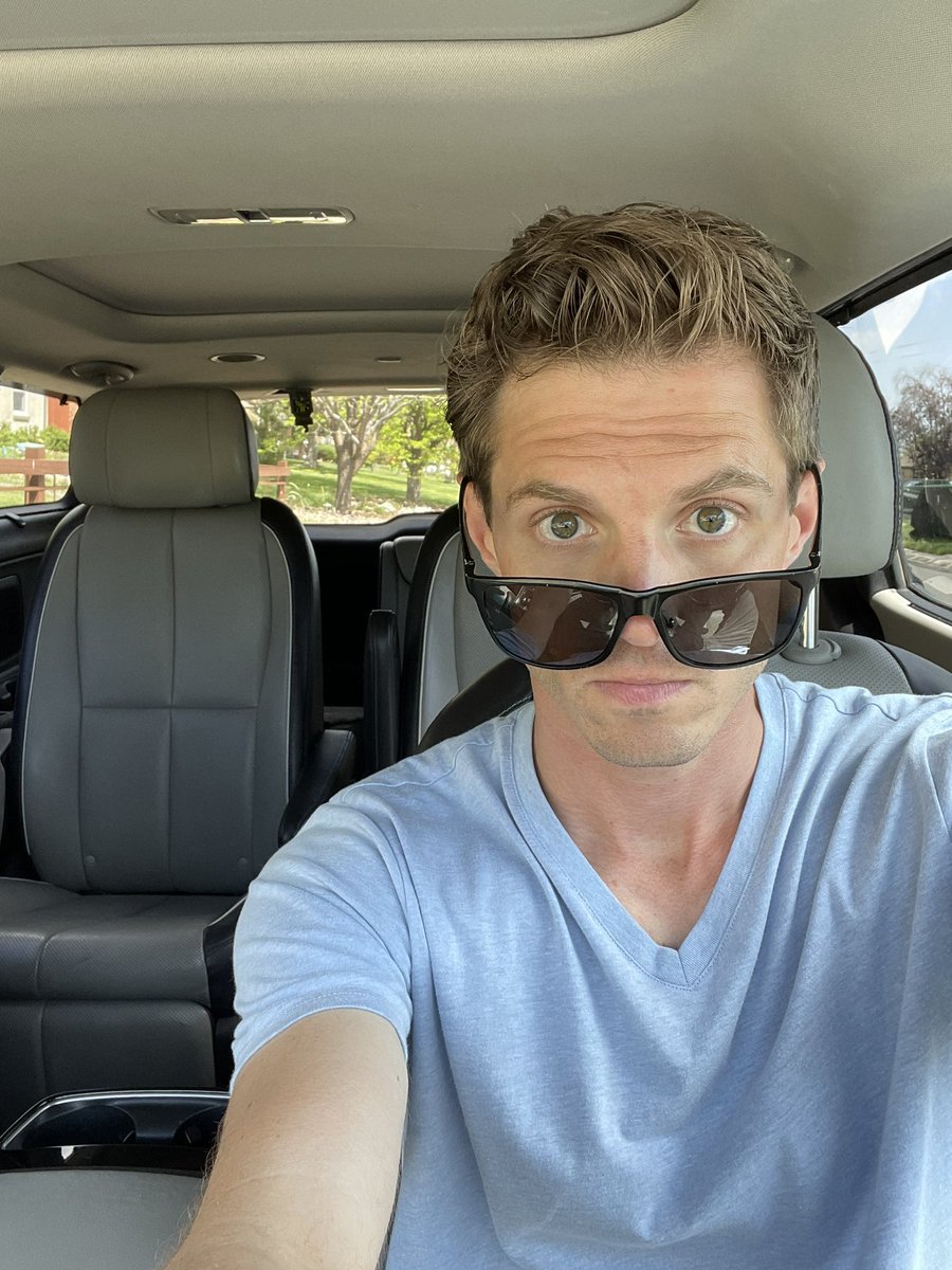 Just a man in a Kia minivan. Waiting for 5 other men to join him.
<a href="/brettAnderson87/">Brett Anderson</a> @austincbelisle <a href="/adam_warwas/">Adam Warwas</a>