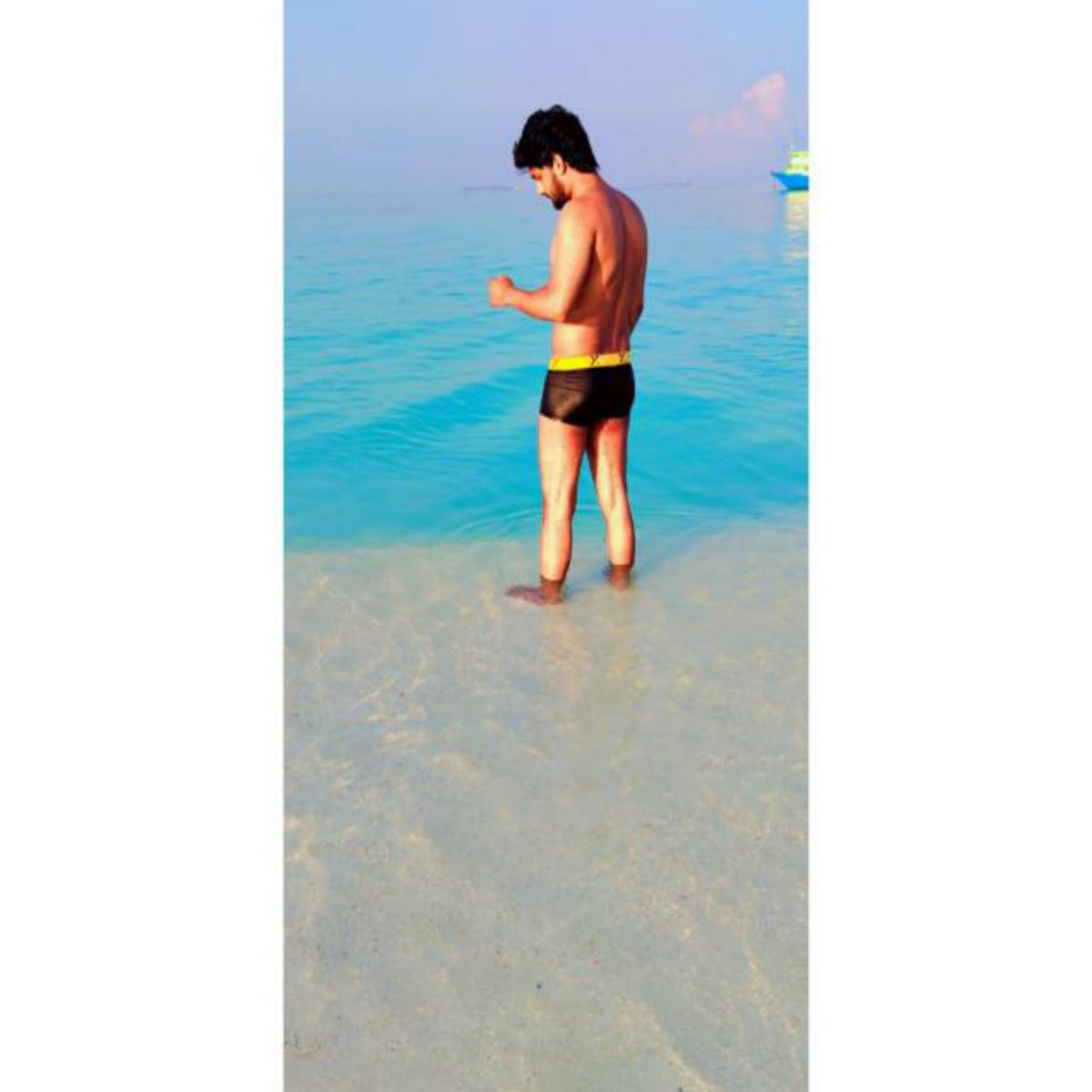 ShahdilAbbas's tweet photo. #NewProfilePic #Maldives #Brennia https://t.co/zlmnr8cuHw