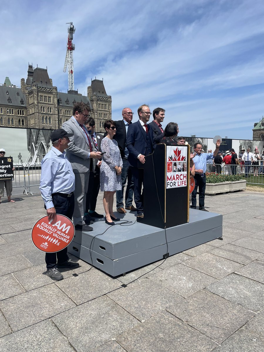 clcyouthprolife's tweet photo. “Life begins when the sperm fertilizes the egg.” - @ArnoldViersen We need more members of parliament standing up for life! Thank you to these amazing MPs #marchforlife #iam #iamtheprolifegeneration #whywemarch https://t.co/oHl09temmP