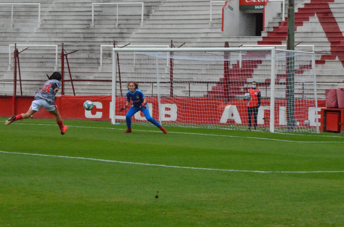 PollitoSilva14's tweet photo. 🗓️ Martes 17/5
🕒 15 hs
🏟️ Estadio Tomás A. Ducó
⚔️ Ferro

Vengan a alentarnos, jugamos en casa🎈🙌🏼
#VamosQuemeras https://t.co/Mi56OGnJeN
