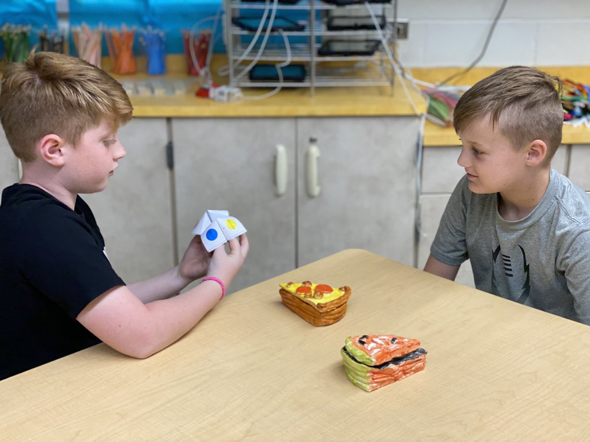 Art with Mrs. Mrozek tweet media