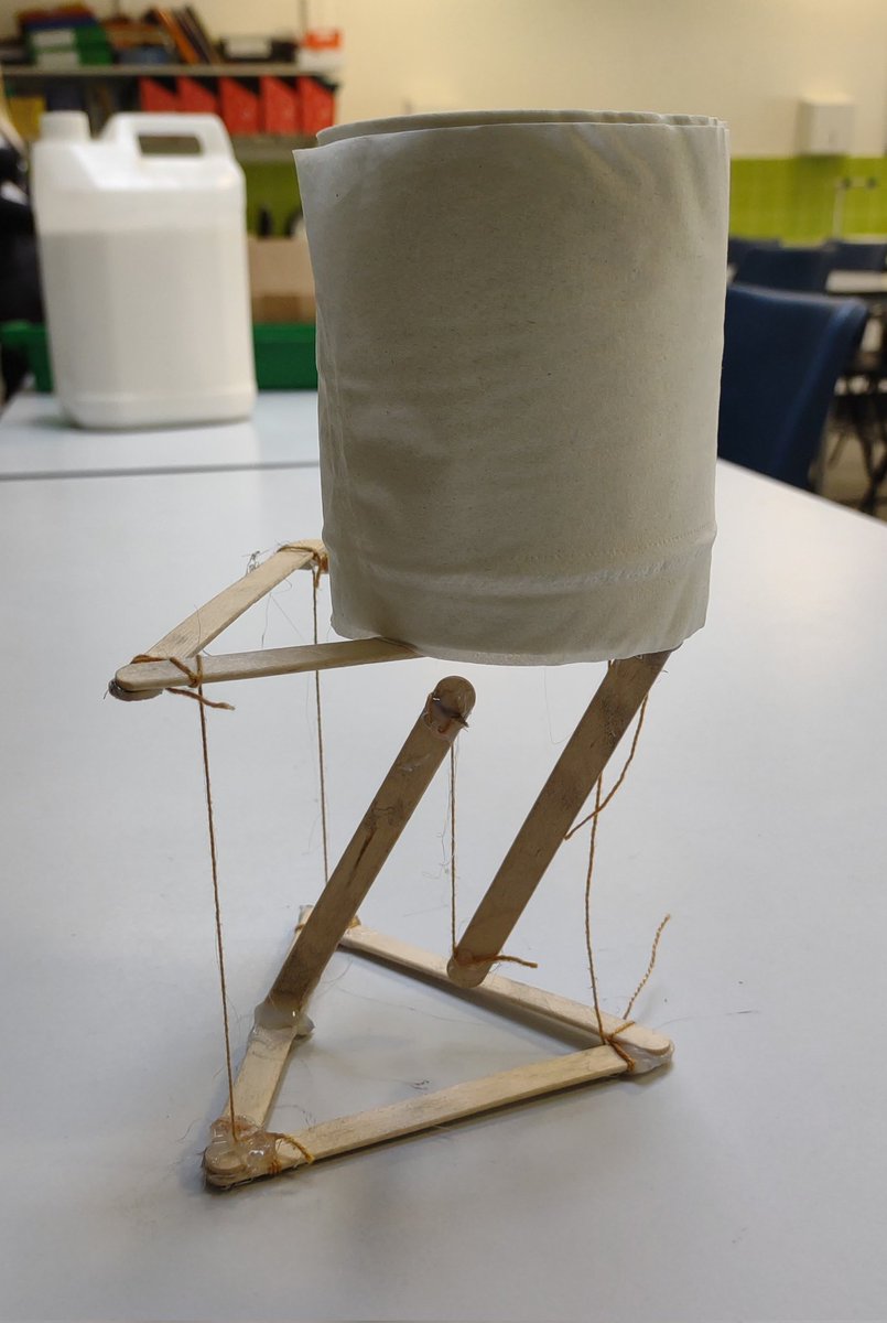 ForgeStem's tweet image. We made tensegrity structures in STEM club tonight! Some were good enough to hold light objects 🙂 they sparked some good discussions about forces