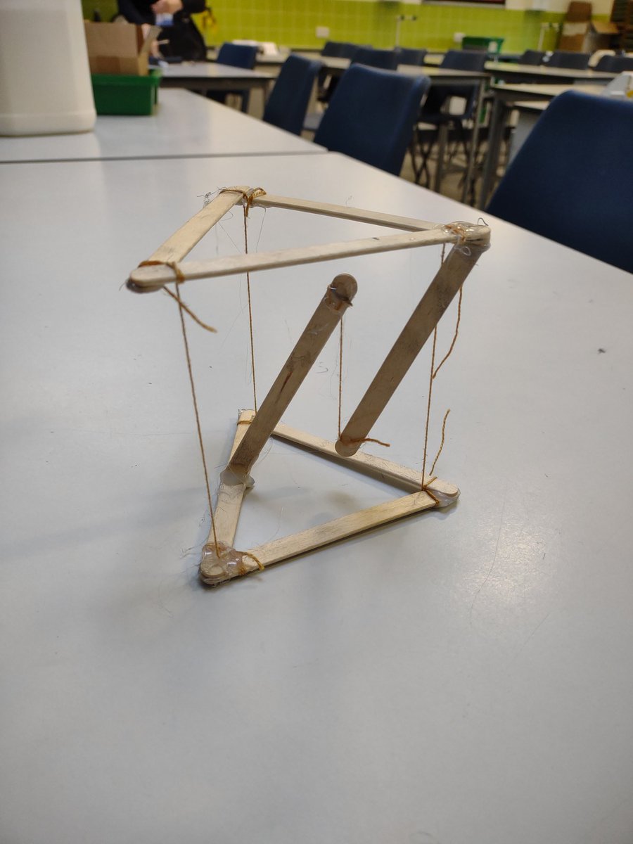 ForgeStem's tweet image. We made tensegrity structures in STEM club tonight! Some were good enough to hold light objects 🙂 they sparked some good discussions about forces