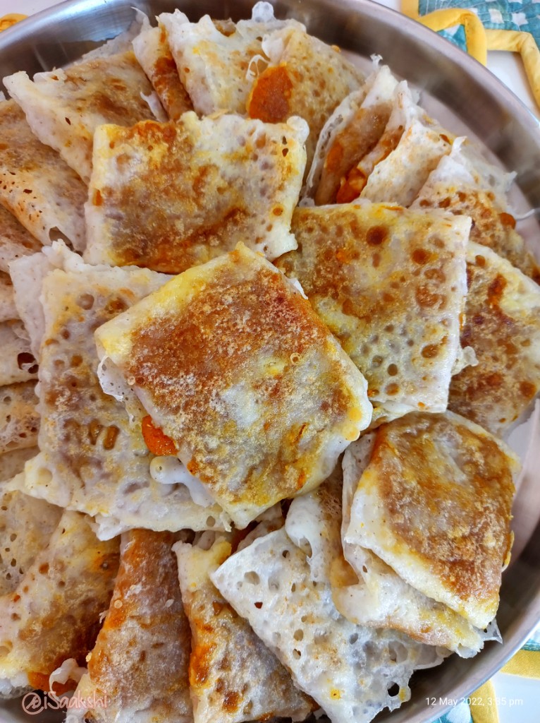 iSaakshi's tweet photo. Chunchi pitha patra. Gave a twist to the filling - w/ fresh mango pulp cooked w/ cashews!
#kitchenyoga #desitadka #cooktoheal #odiya #foodphotography https://t.co/o2F4o2l6NG