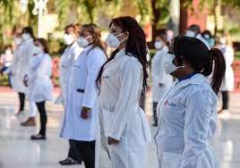 PardoRegla's tweet photo. En el #DíaDeLaEnfermería felicitamos a quienes con su humanismo, consagración, disciplina, solidaridad y amor no descansan en su quehacer por la #Salud del pueblo cubano y de otros pueblos del mundo. A ustedes que dignifican la medicina cubana: ¡Felicidades!

#CubaPorLaVida🇨🇺 https://t.co/DJfYyT0Y9B