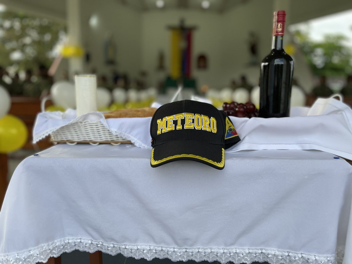 alejote26's tweet photo. De la mano de Dios y trabajando para la comunidad seguimos manteniendo la seguridad y bienestar de la población del departamento del meta 🙏🦾🦾🪖🪖🪖 https://t.co/Ga6s7Fztkh