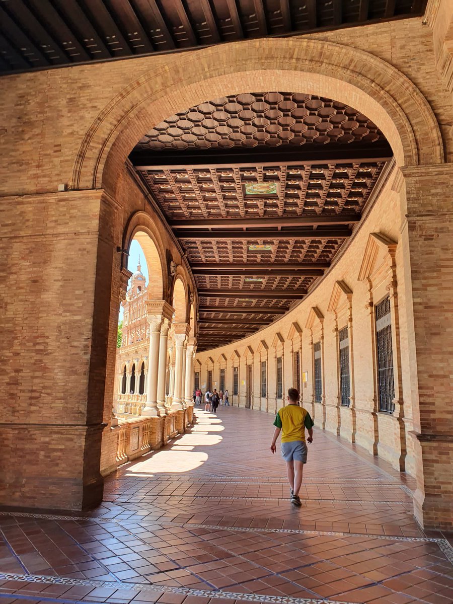 Taking a welcome break from my Chinese lessons to eat my body weight in tapas. Anyone wanting Seville recommendations, let me know…