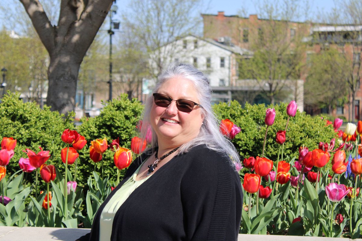 Please say hello to our controller, Sheri Evans. She brings her experience in small business start-ups as well as an interest in sustainable energy. We are so glad you are part of our team!

donovanenergy.com/about

#sayhello #sustainableenergy #growingourteam