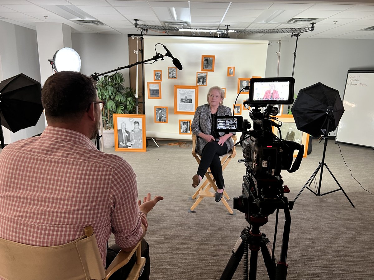 RecognizeGood's tweet photo. Thank you, to our Small Business finalist for sitting down with the #recognizegood team for our 2022 Ethics in Business interviews! Check out these great behind the scene photos of @cleancause, @ProxLearning, @AntonelliShop, and @vcfo  

#ethics #smallbusiness #recognizegood https://t.co/E155qZsEv3