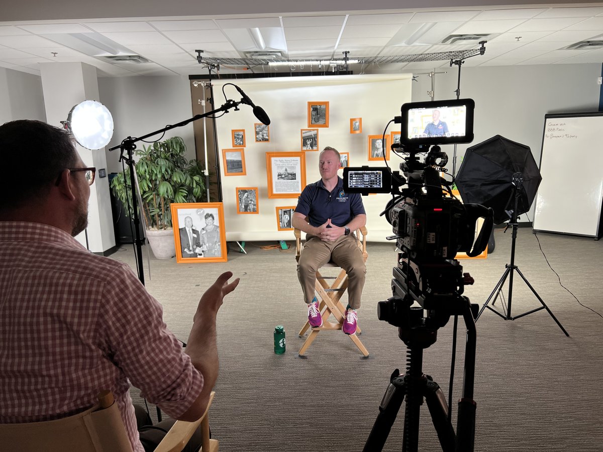 RecognizeGood's tweet photo. Thank you, to our Small Business finalist for sitting down with the #recognizegood team for our 2022 Ethics in Business interviews! Check out these great behind the scene photos of @cleancause, @ProxLearning, @AntonelliShop, and @vcfo  

#ethics #smallbusiness #recognizegood https://t.co/E155qZsEv3