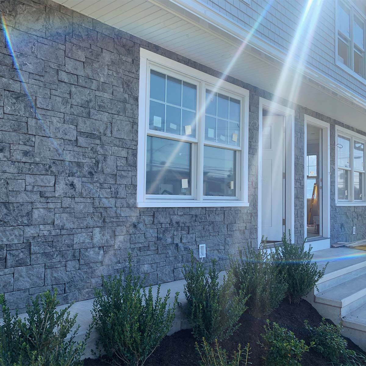 EvolveStone's tweet photo. This entryway and retaining wall look amazing with Evolve Stone! Find out how you can get this product today by going to our website: https://t.co/rD2OGeB7so #EvolveStone #StoneVeneer #Entryway

Style: Georgetown Run
Color: Phantom Shadow https://t.co/MIc2Dh4AZN