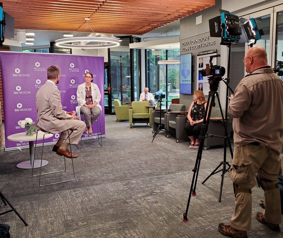 SIU General Surgery (@siu_gensurgery) on Twitter photo Today <a href="/DbsDiff/">David B. Stewart, MD, MHA, FACS, FASCRS</a> Dr. Stewart and Dr. <a href="/MelanieBarnard8/">Melanie Barnard</a> had the opportunity to record a segment for the <a href="/wics_abc20/">WICS ABC 20</a> Medicine Minute series. Today <a href="/DbsDiff/">David B. Stewart, MD, MHA, FACS, FASCRS</a> Dr. Stewart and Dr. <a href="/MelanieBarnard8/">Melanie Barnard</a> had the opportunity to record a segment for the <a href="/wics_abc20/">WICS ABC 20</a> Medicine Minute series.