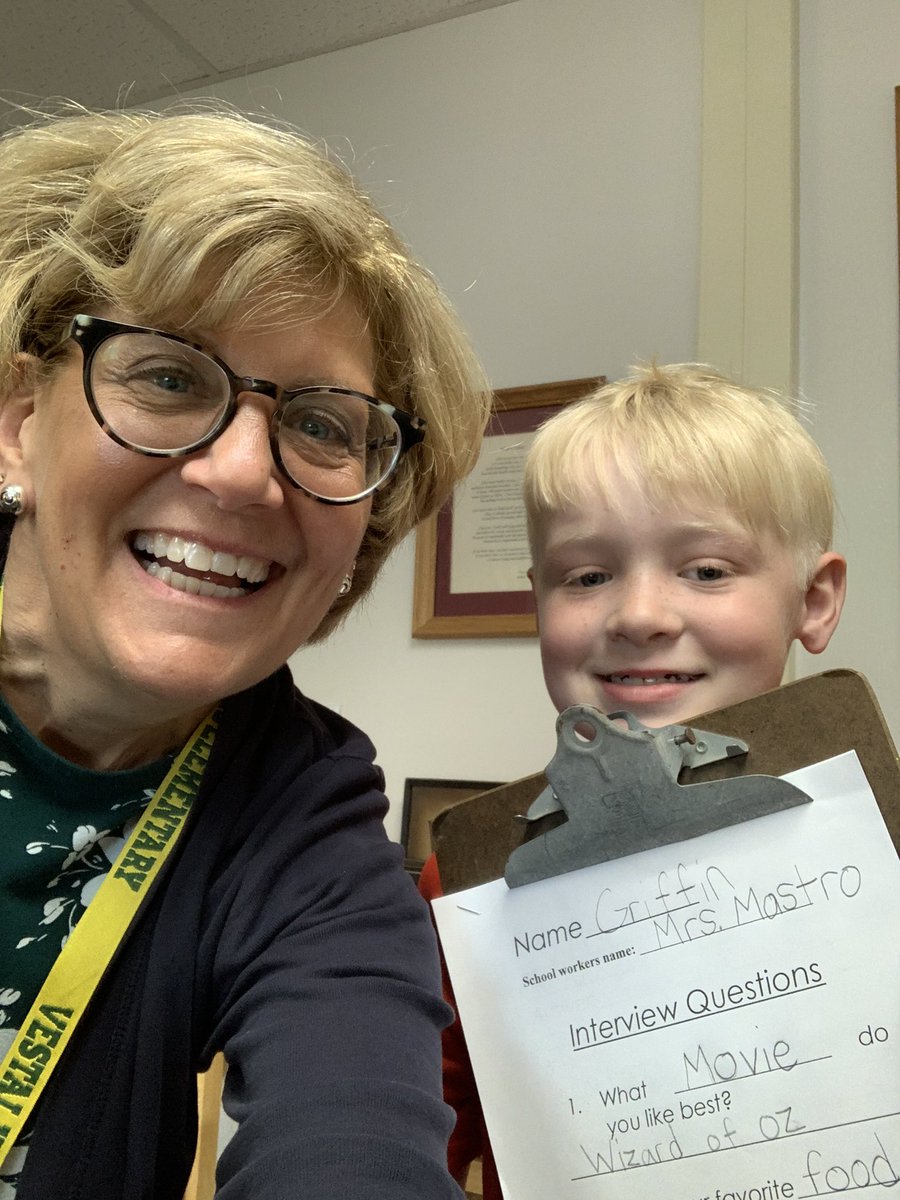 Love spending time with my special friend who had some very interesting questions for me. Took his job as a reporter very seriously🙌. Way to go Griffin 💚💛#vestalhills #vhestrong