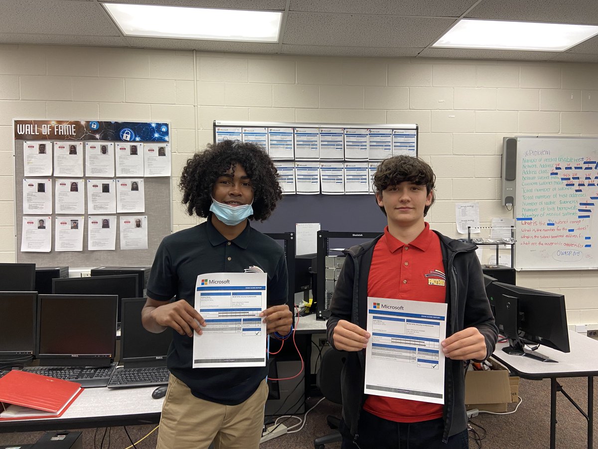 OsceolaCTE's tweet photo. Our CTE students are continuing to earn their industry certifications! #CTErriffic job to our full-time and dual-enrolled students at oTECH for passing the Microsoft's 98-367: MTA: Security Fundamentals certification.
#weareoTECH #skillupOsceola https://t.co/Q2qlGObhki
