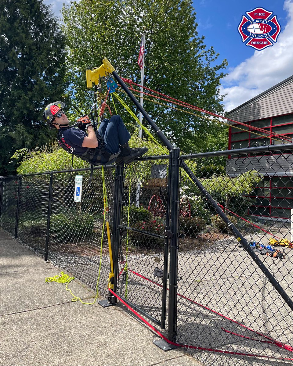 EastPierceFire's tweet photo. The crew at Sumner’s Station 113 squeezed in a little rope rescue training today. 

The technique in these photos would be used if someone went over a cliff or down an embankment and wasn’t able to climb up. #TrainingToBeReady https://t.co/poYo5bnZyU