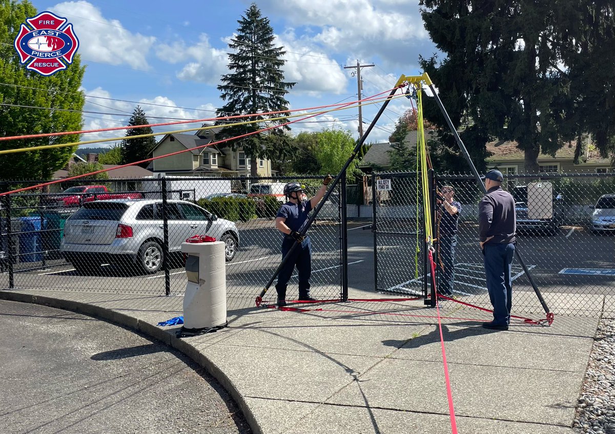EastPierceFire's tweet photo. The crew at Sumner’s Station 113 squeezed in a little rope rescue training today. 

The technique in these photos would be used if someone went over a cliff or down an embankment and wasn’t able to climb up. #TrainingToBeReady https://t.co/poYo5bnZyU