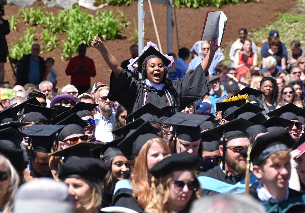 FPUniversity's tweet photo. We're counting down the hours until Saturday's Commencement! Get the latest information here: https://t.co/bU1XQ99lZp
#Ravenstakeflight #Commencement2022 https://t.co/ko2JKmAUX9