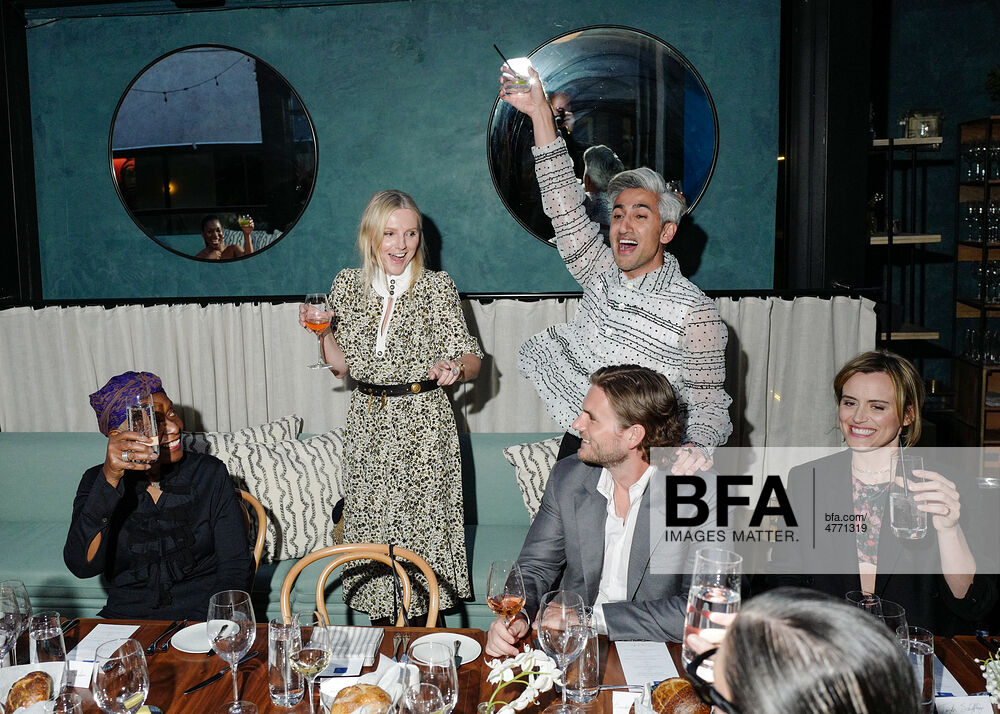 TSchillingFS's tweet image. New photos of #TaylorSchilling at Fashion Trust U.S. launch dinner wp.me/p76F96-cpj
