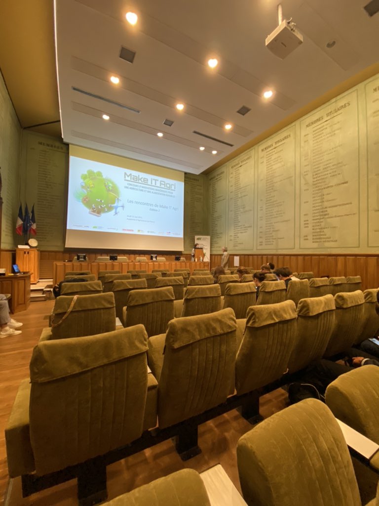 babid_04's tweet photo. Un endroit sublime @AcademieAgri pour des rencontres très riches #makeitagri @TerresInnov @TotalEnergies @JeunesAgri rdv à la finale le 16juin .!! https://t.co/WKW8m2t8Oo