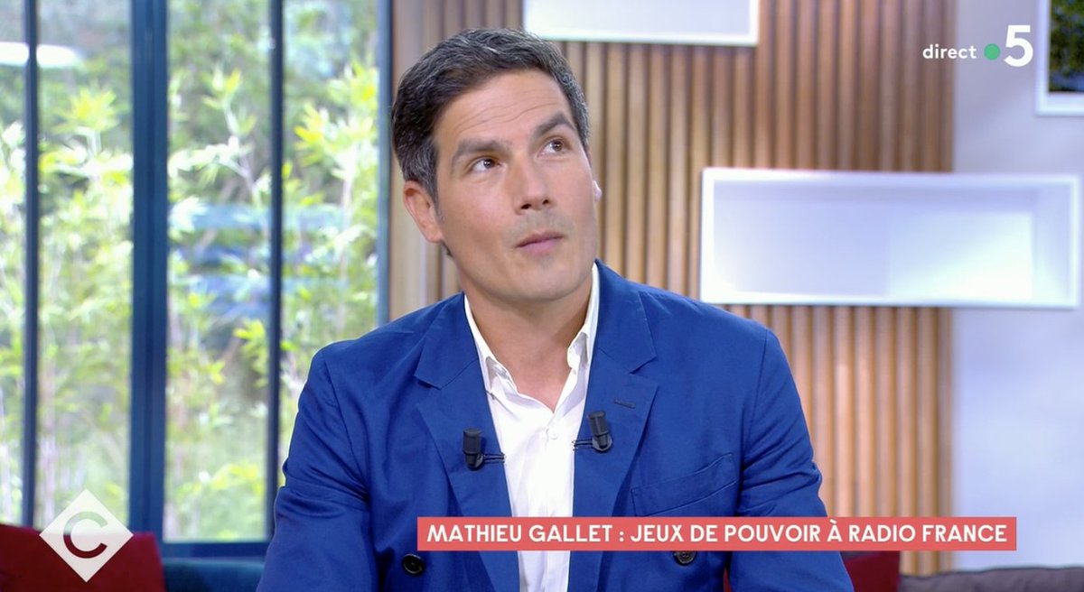tcabarrus's tweet photo. Je viens d'entendre #MathieuGallet expliquer qu'il avait remonté la #rumeur de 2017 sur sa fausse "liaison avec #EmmanuelMacron": elle provenait... du propre camp , la #GaucheSocialiste qui voyait d'un mauvais œil l'arrivée d'un concurrent ambitieux pour la #Presidentielle...#Fr5 https://t.co/glaJhgNfse