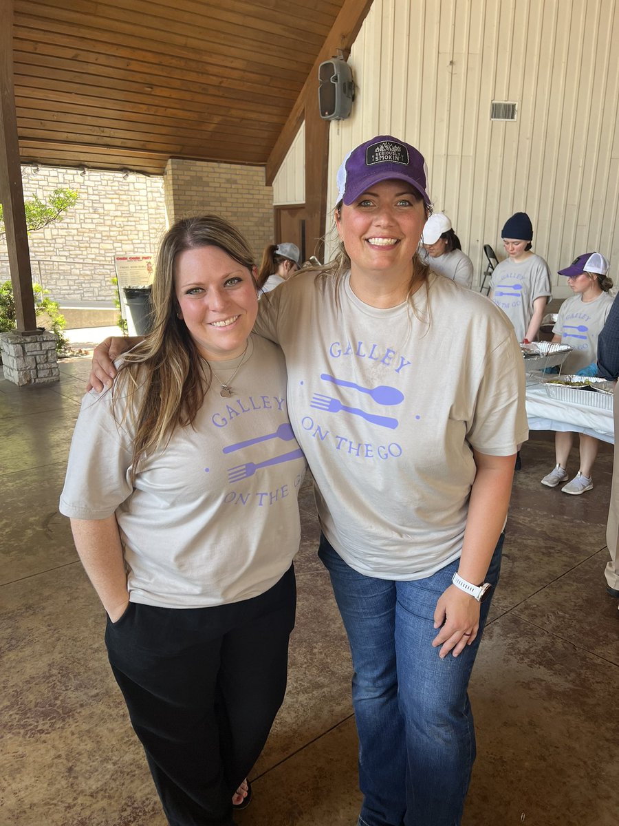 Galley on the Go is in full swing on the Granbury Square Plaza! This joint venture between our <a href="/GHSAnchor/">The Anchor GHS Store</a> &amp; #piratesculinary students is a fundraiser for both programs and provides real world planning, marketing, and catering experience. 
<a href="/GHS_PIRATES/">Granbury High School</a> <a href="/granburyisd/">Granbury ISD</a> <a href="/GHS_CTE/">Granbury High School CTE</a>