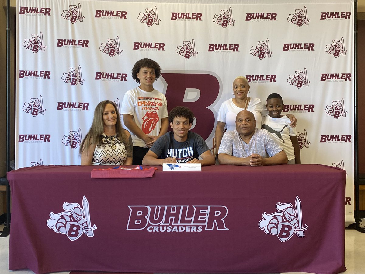 campbellrunnin's tweet photo. I am excited to announce that I will be furthering my academic and athletic career at Hutchinson Community College 🐉 @bluedragontrack @BuhlerTandF https://t.co/CH0zHPFWcy