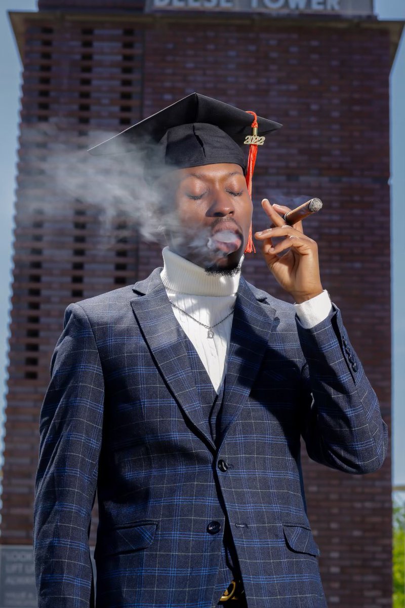 _DRJR_'s tweet photo. Beat the odds twice. Call that getting even. 

25 and Mastered it.🍾🎓 https://t.co/mYGL5DKIqp