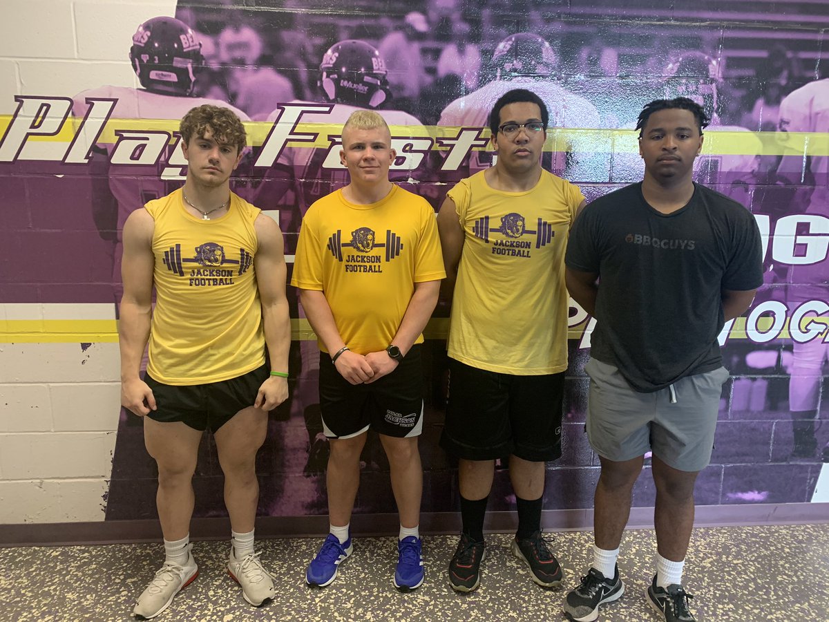 JHSPolarBearsFB's tweet photo. ‼️Lifter of the Day‼️🏋️‍♂️🏆 

Kenny Ward - @KenWard02504392 

Maxwell Jackson 

Reagan Malloy 

Robbie Eberhart 

#WeNotMe  #GoBears https://t.co/Y9n1b5lMYe