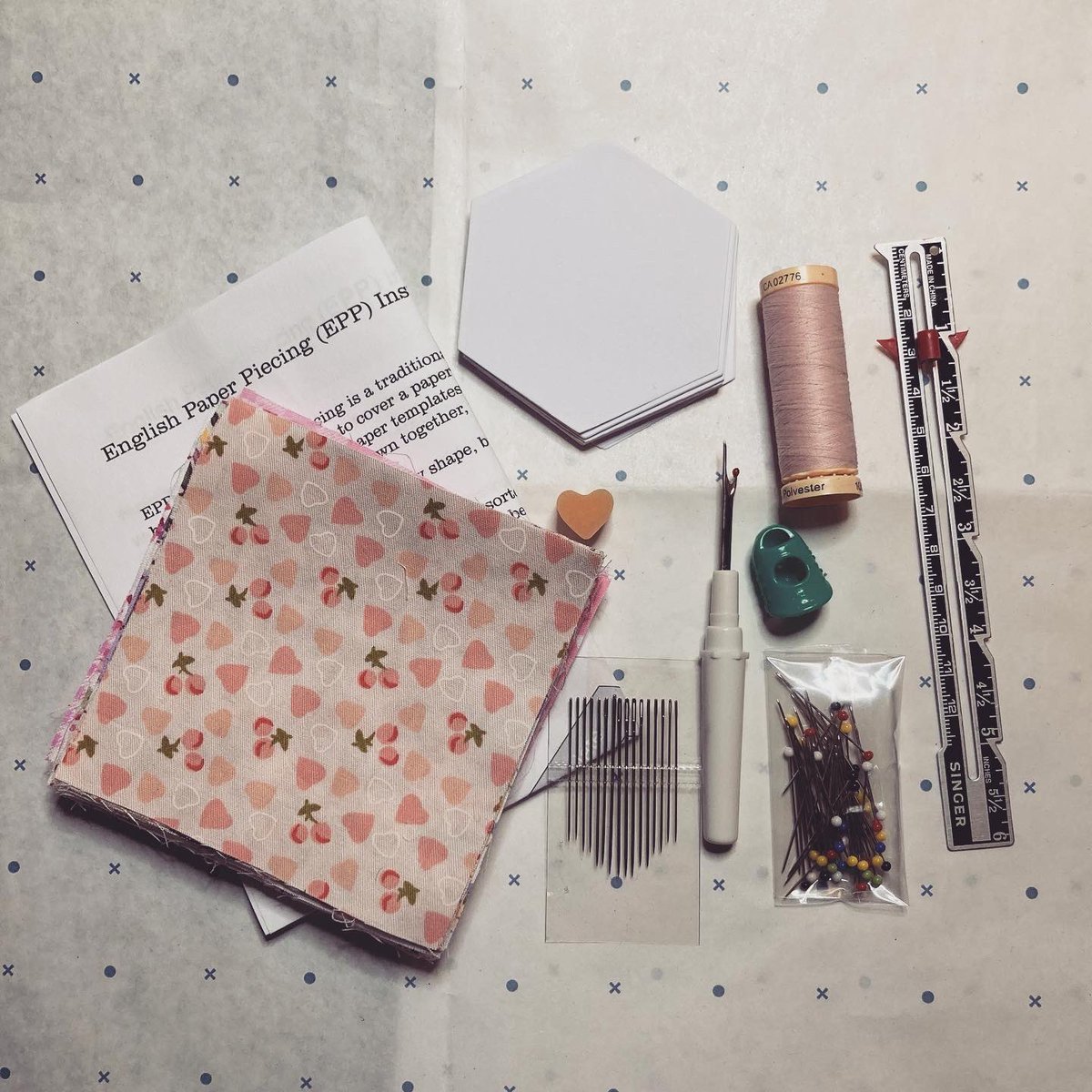 patch_shop's tweet image. New hexagon hand sewing kit is available on my eBay please follow my kink —-&amp;gt;ebay.co.uk/usr/creativep_… .  Limited edition fabrics #pachworkquilt #craft #quilt #sewing #epp #epphexies #epphexagons #ebayreselleruk #ebayhandmade #ebayseller #creativepatchlondon #ebaystore