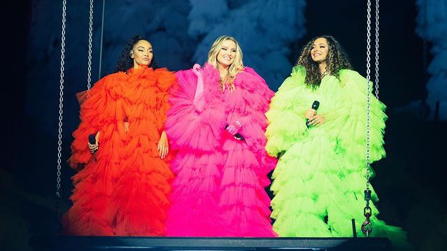 jadexpIict's tweet photo. i’d like to thank little mix for all the years i spent with them. for all the moments they were with me when no one was, for all the albums and songs, for all the awards, interviews, concerts. thank you so much for every single memory. 

2011 - always. 🤍 https://t.co/5Kd41OAj88