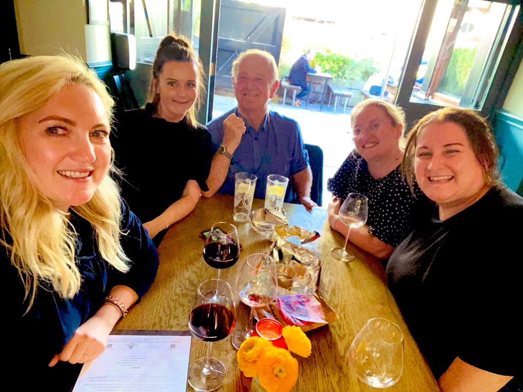 mrsedeg2011's tweet photo. I couldn’t think of anywhere or anyone I’d love to spend this day with more. Below are only some of the most fabulous people I get to call my team. Thank you for all the love and support you’ve shown me during these difficult days❤️ #InternationalNursesDay #thyroidcancer https://t.co/zLU1ofZ3tL