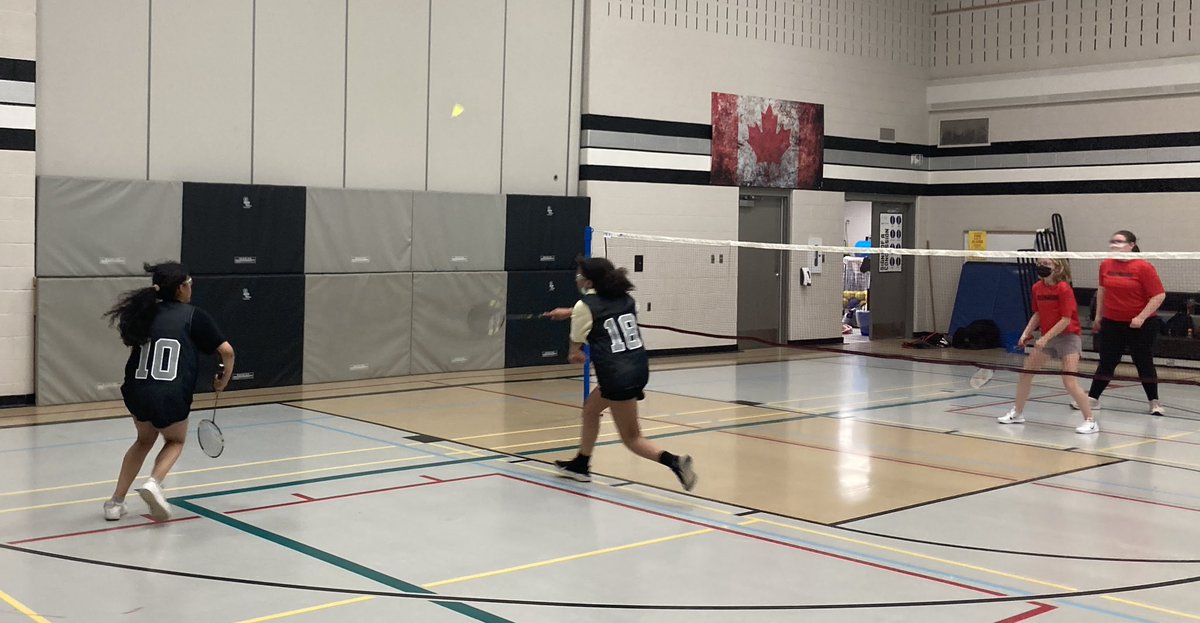 mrpillonsclass's tweet photo. @janet_bosnjak @teach_terri @GlenwoodGriffin @gecdsbpro Thanks for joining us. @WestgateWolves appreciate the Griffin’s sportsmanship and skill. https://t.co/U5bwqn6Z2h