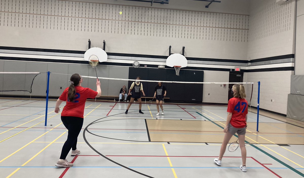mrpillonsclass's tweet photo. @janet_bosnjak @teach_terri @GlenwoodGriffin @gecdsbpro Thanks for joining us. @WestgateWolves appreciate the Griffin’s sportsmanship and skill. https://t.co/U5bwqn6Z2h